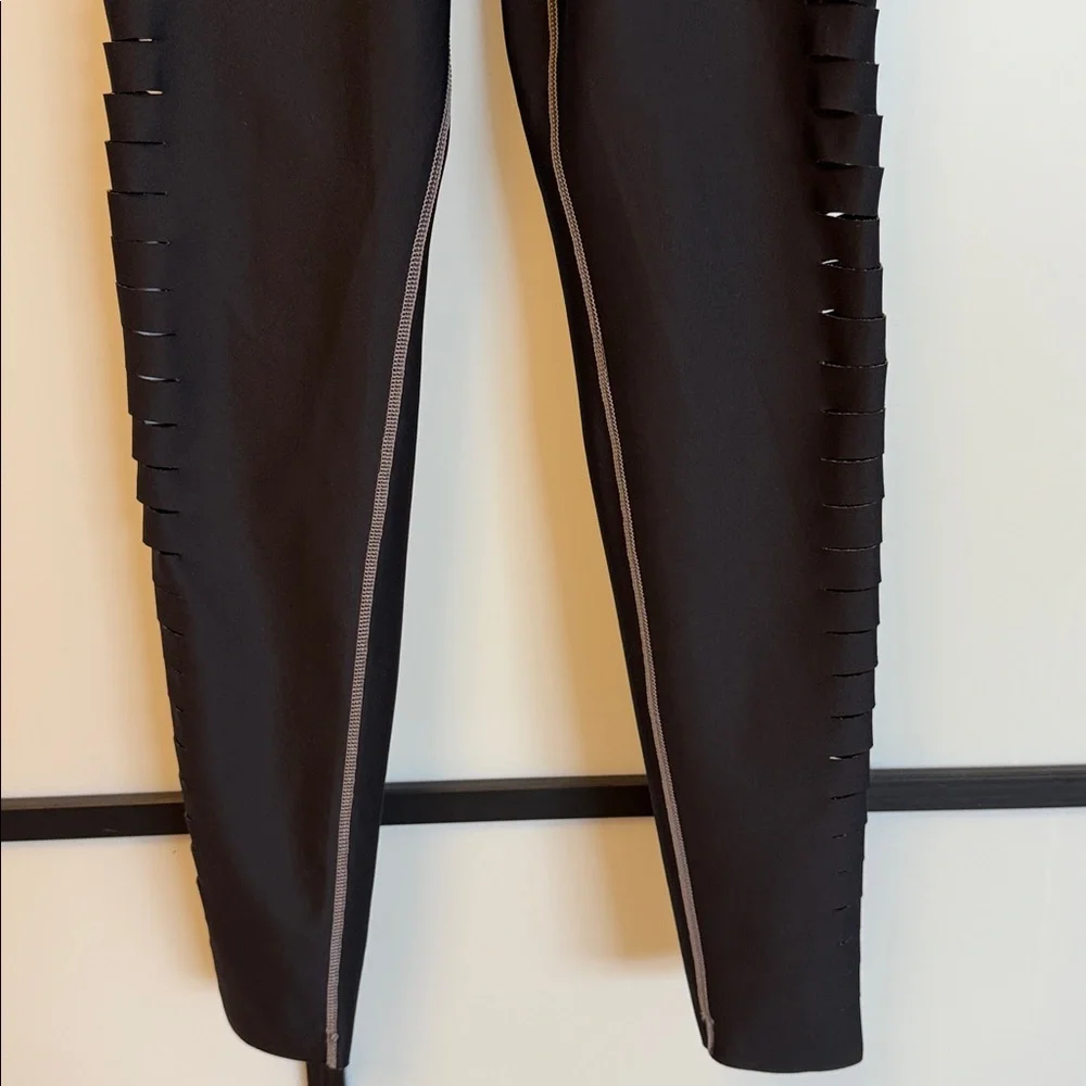 Ultracor Lux Knockout Floral Leggings Size S Laser Cut Side Detail Taupe/Grey - Picture 13 of 16